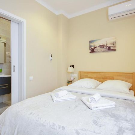 Gagarin Plaza Apartment Odessa Esterno foto