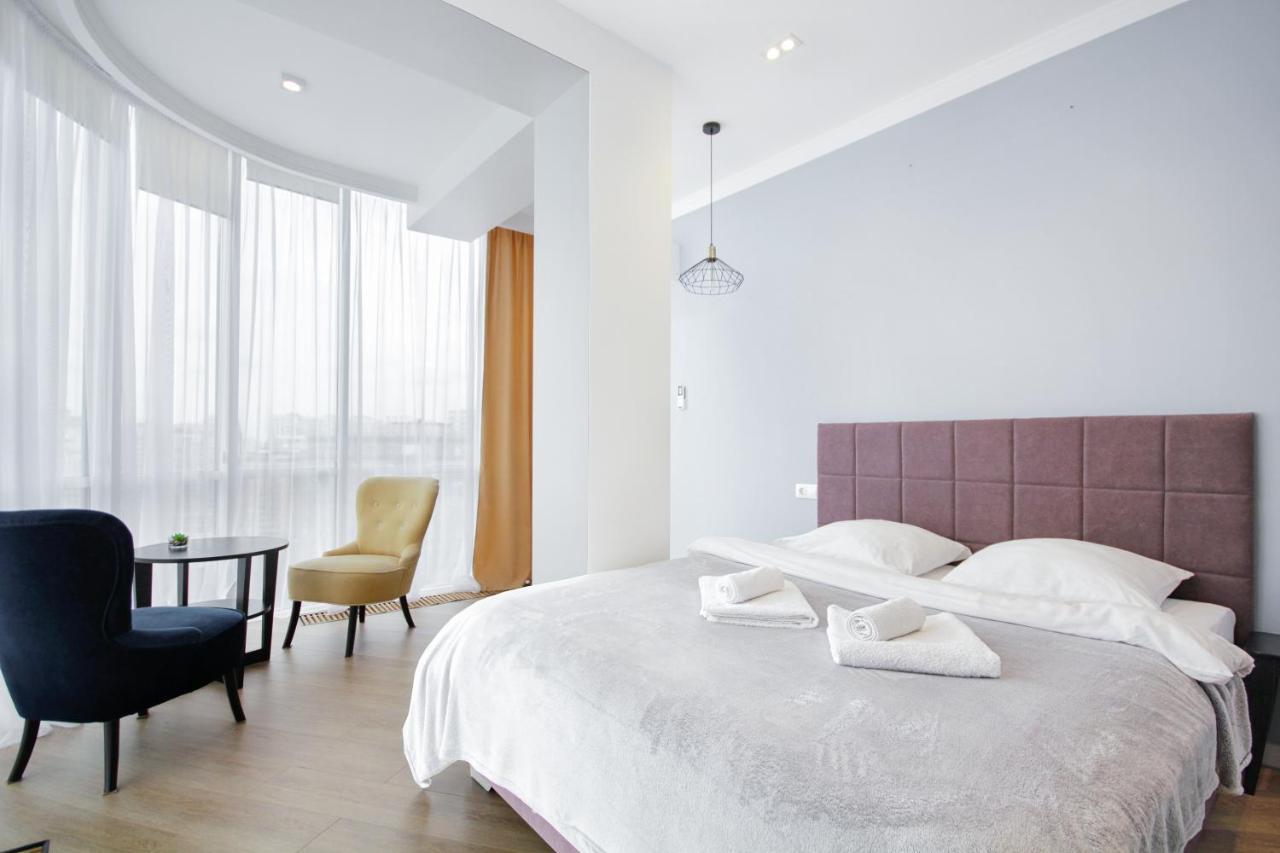 Gagarin Plaza Apartment Odessa Esterno foto