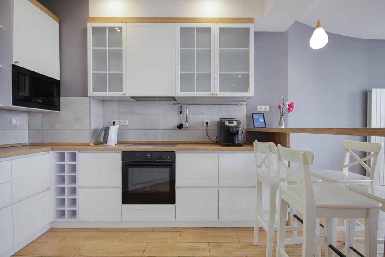 Gagarin Plaza Apartment Odessa Esterno foto