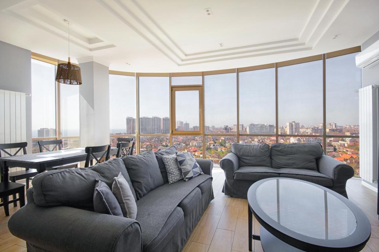 Gagarin Plaza Apartment Odessa Esterno foto