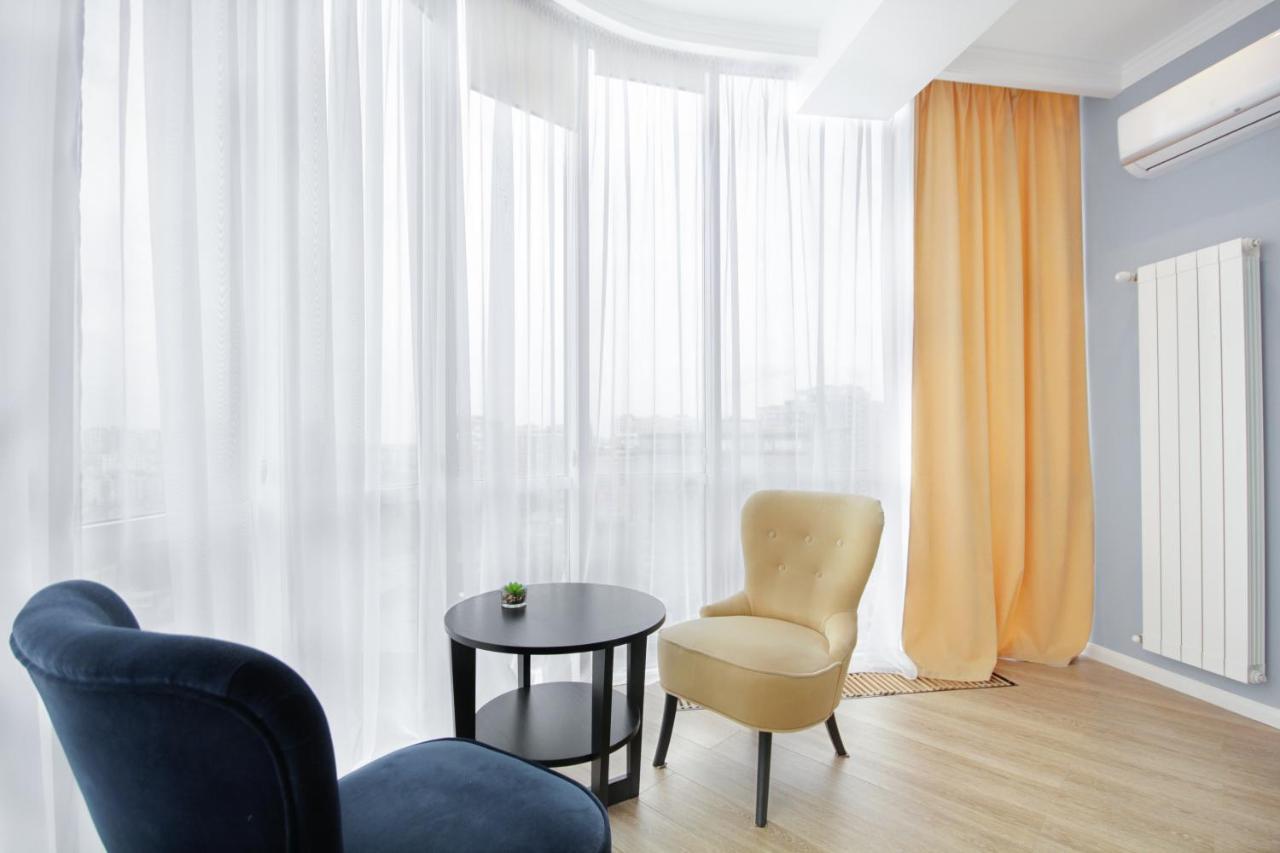 Gagarin Plaza Apartment Odessa Esterno foto