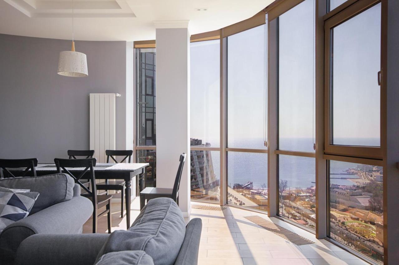 Gagarin Plaza Apartment Odessa Esterno foto