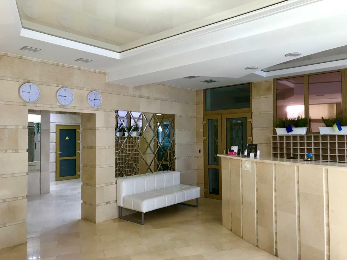 Gagarin Plaza Apartment Odessa Esterno foto